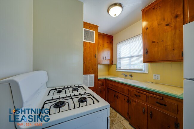 Building Photo - 6225 Craner Ave