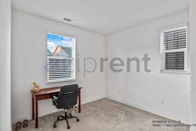 Building Photo - 2008 Confidence Wy