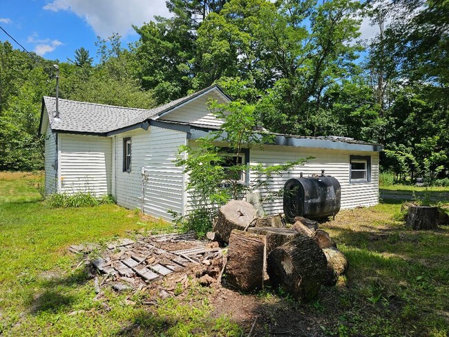 Primary Photo - 624 Oakland Valley Rd