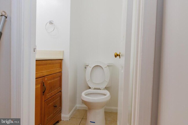 Building Photo - 5631 Hogenhill Terrace