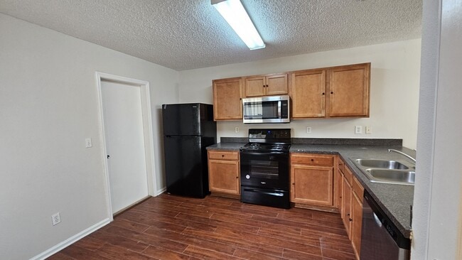 Building Photo - 4781 Playschool Dr