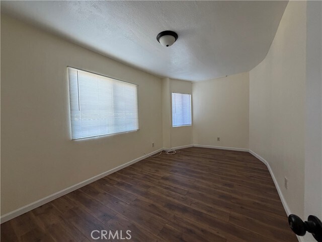 Building Photo - 1011 E 65th St