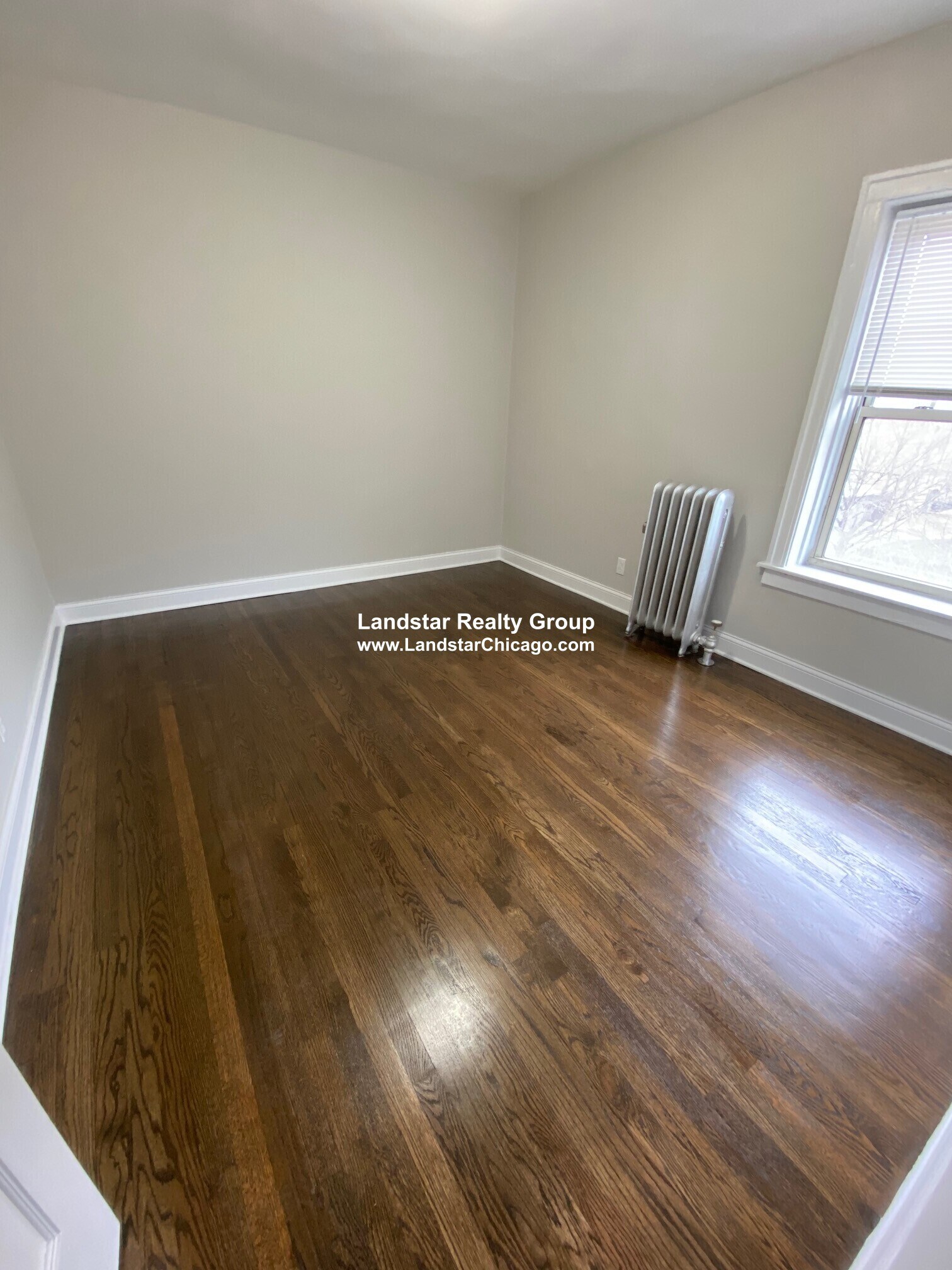 Building Photo - 732 Reba Pl