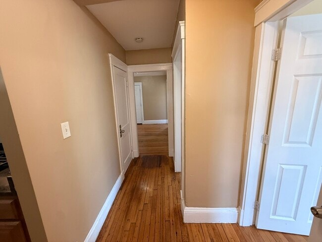 Building Photo - 25 Ronan St