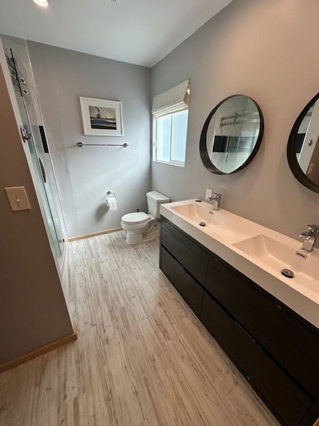 Building Photo - Lovely multi level home available now for ...