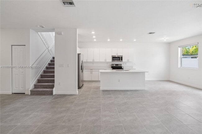 Building Photo - 14808 SW 163rd Terrace