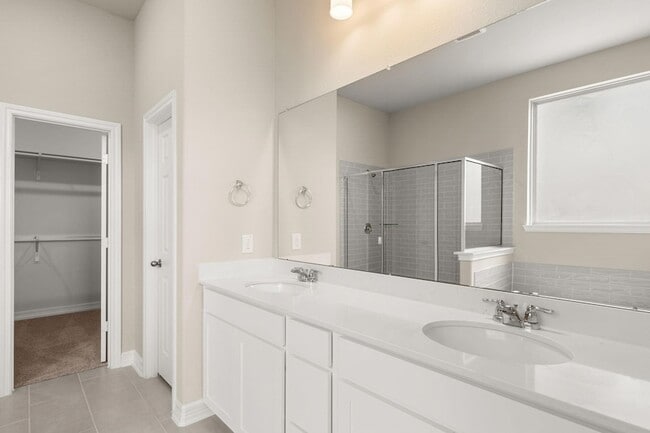 Building Photo - 27302 Blue Sand Dr