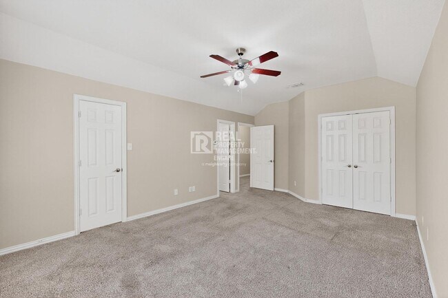 Building Photo - Modern Plano Townhome in Frisco ISD Available for Rent