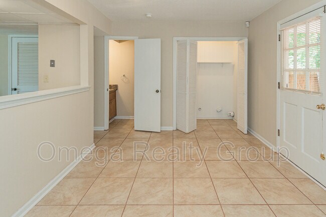 Building Photo - 2364 Grayson Valley Cir