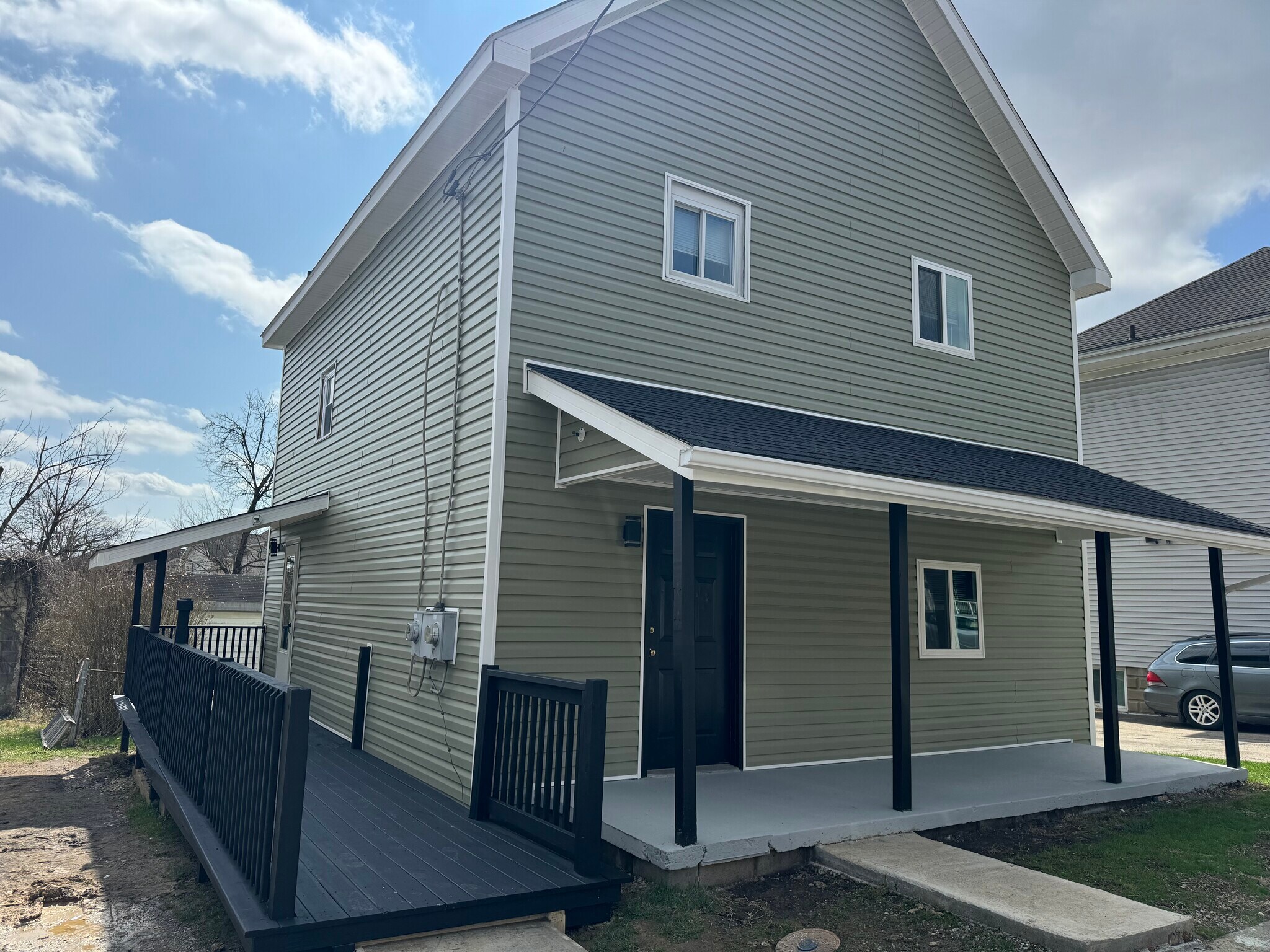 Building Photo - 706 Church St