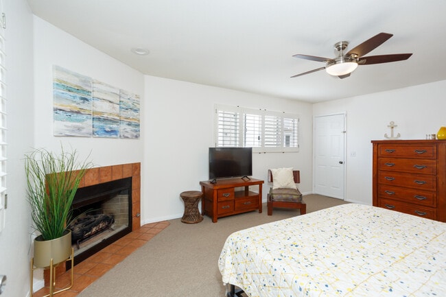 Building Photo - 718 Ensenada Ct