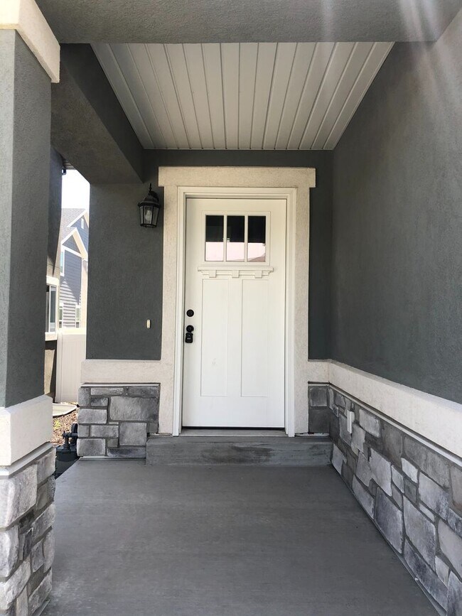 Building Photo - AMAZING HOME IN SOUGHT AFTER EXCHANGE DEVELOPMENT W/ 2 CAR GARAGE