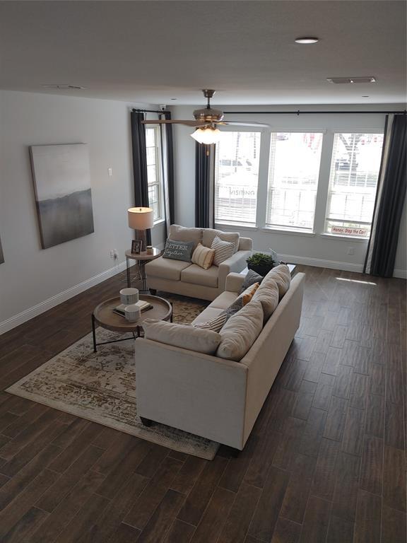 Building Photo - 6852 Meadow Crest Dr