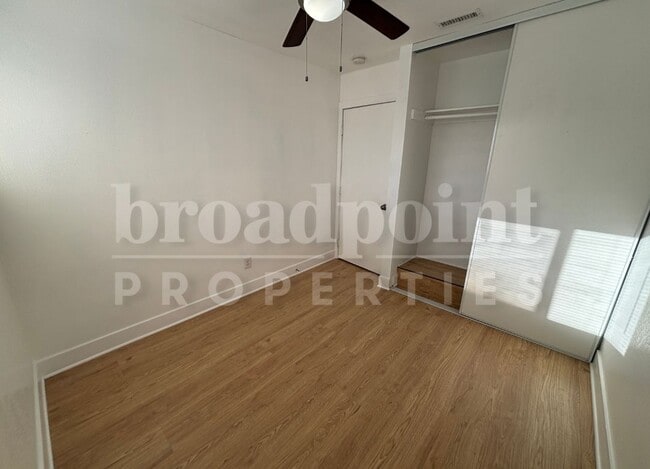 Building Photo - 522 Charlotte Dr