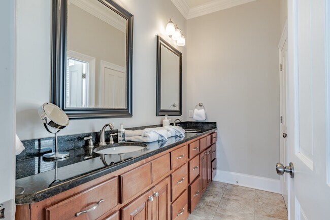 Building Photo - 254 Congress St