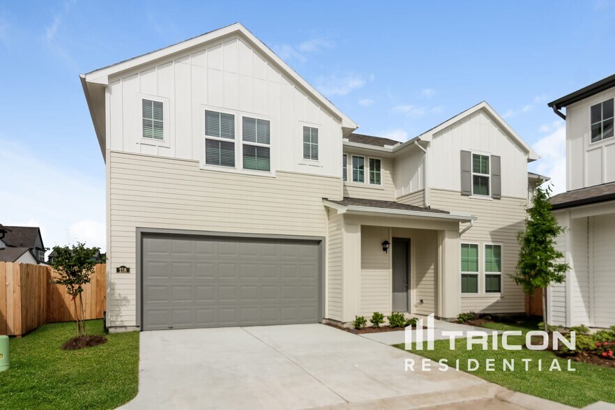 Primary Photo - 9835 Willow Creek Commerce Dr