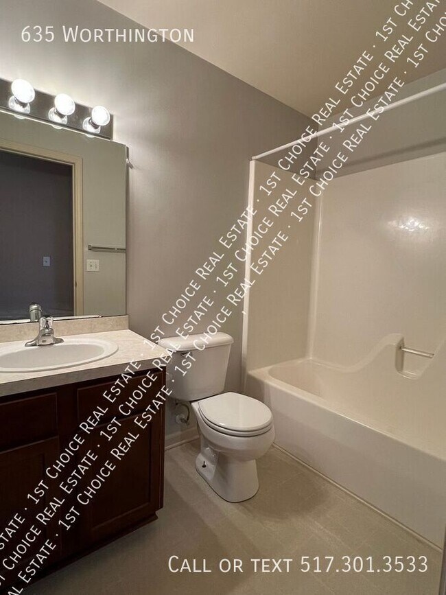Building Photo - 635 Worthington-