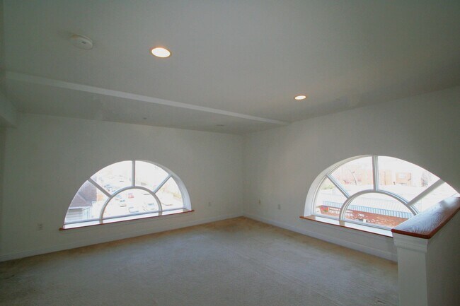 Building Photo - 769 Montgomery St