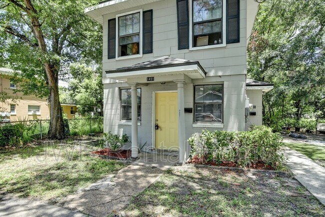 Primary Photo - 1491 W 5th St