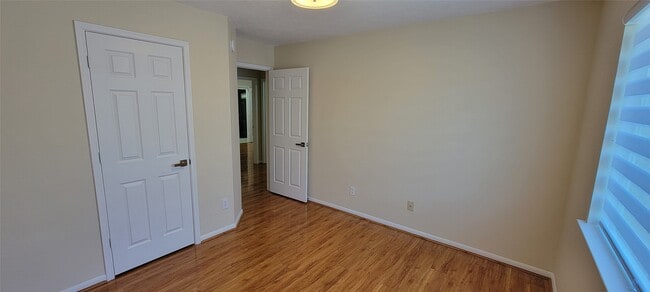 Building Photo - 16306 April Ridge Dr