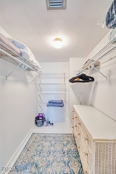 Building Photo - 226 3rd St W