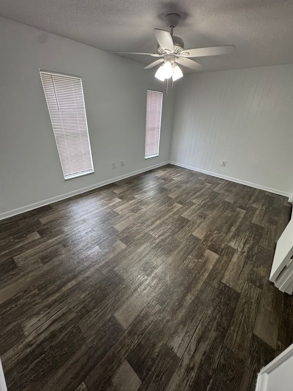 Building Photo - 1726 NE 3rd St