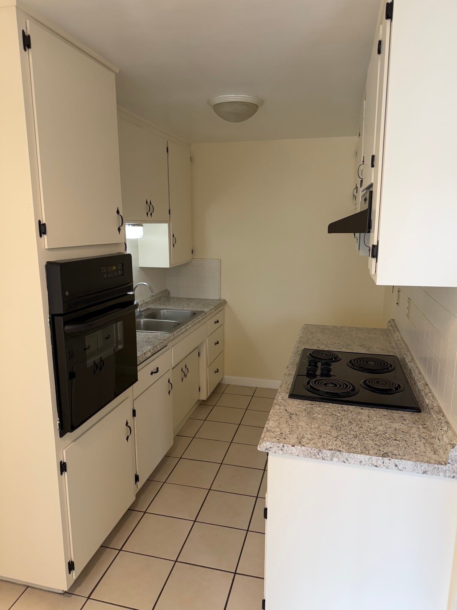 Building Photo - 7737 Bright Ave