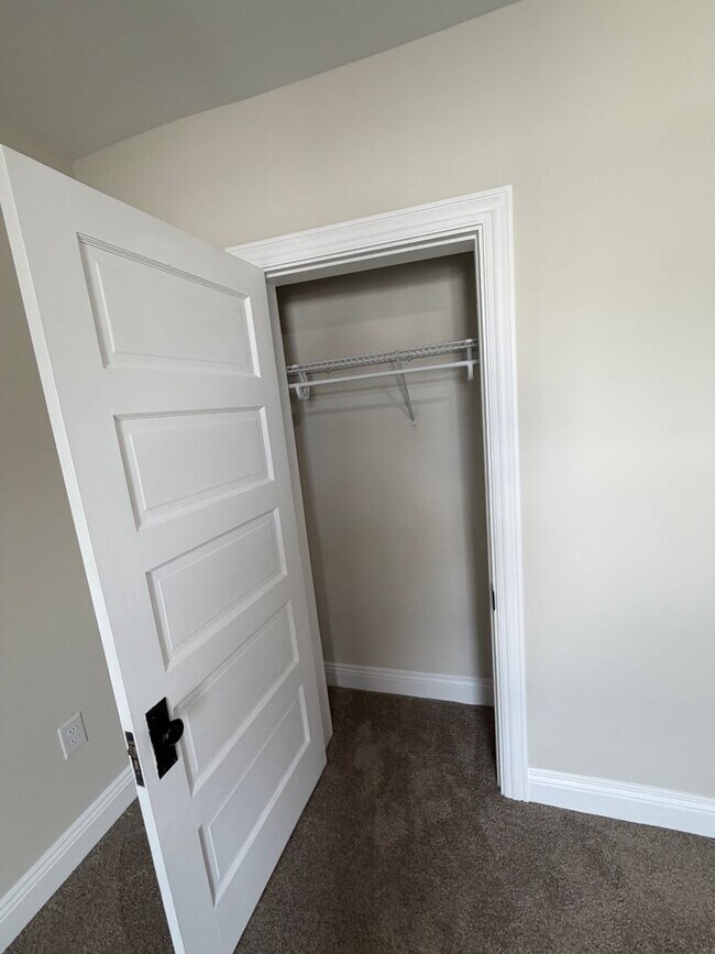 Building Photo - Beautiful Home in the Heart of Columbus