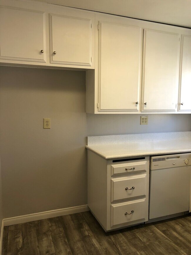 Building Photo - 16541 Kellog Cir
