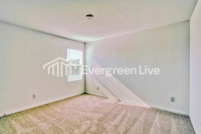 Building Photo - 732 Magnolia Creek Dr