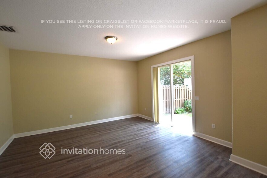 Building Photo - 8668 Blaze Ct