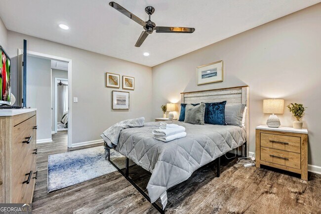 Building Photo - 1440 Glynn Oaks Dr SW