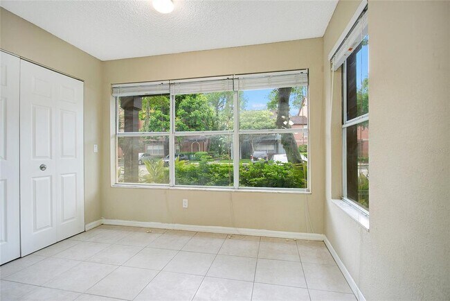 Building Photo - 5156 Conroy Rd