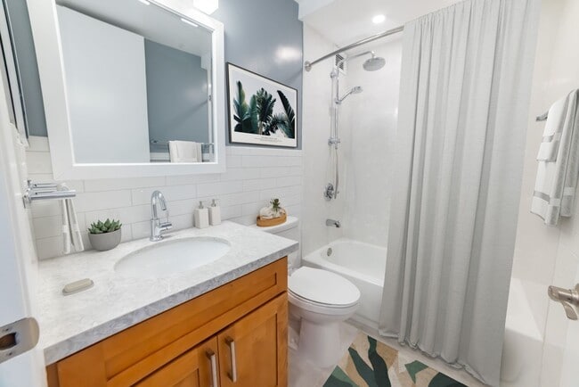 Building Photo - AVAILABLE NOW |  2 Bedroom, 1 Bathroom Apartment | Located at Ala Wai Plaza | 1 Assigned/Covered ...