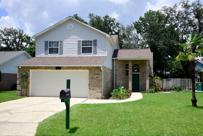 Primary Photo - 311 Parkwood Pl