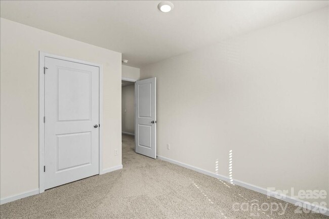 Building Photo - 1339 37th Ave Lane NE