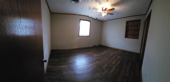 Building Photo - 1123 W Camellia Dr