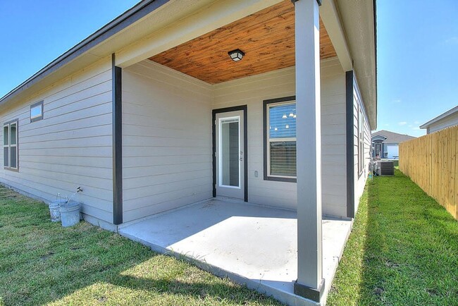 Building Photo - 7522 Sable Creek Dr