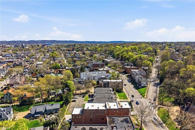 Building Photo - 5133 Fifth Ave