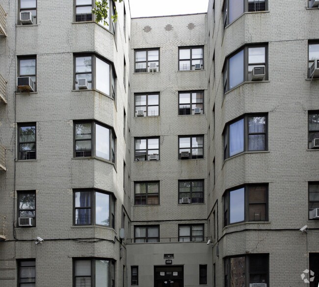 Building Photo - 2206 Holland Avenue Apartments