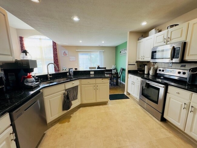 Building Photo - 5157 Vinings Bend