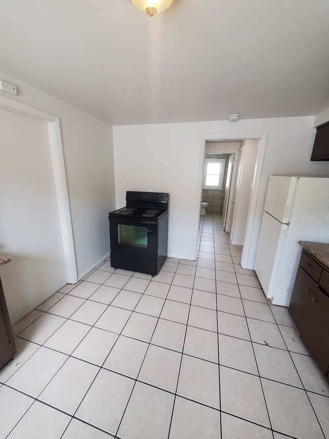 Building Photo - 4954-4956 N 48th St. (Duplex)