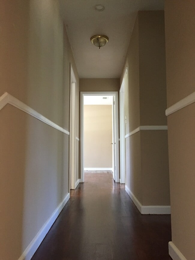 Building Photo - **UPCOMING**Near Ft. Benning. Columbus, GA  Bedroom 4 / 1 Full Bathroom & 2 Half Bathroom Home fo...