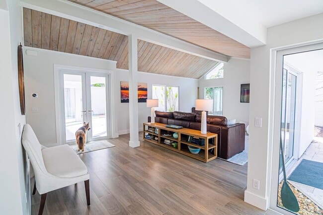 Building Photo - 103 W Sandpiper Cir