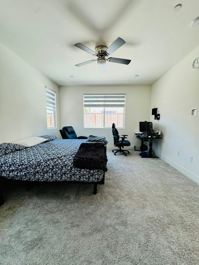 Building Photo - 5330 Clauzetto Wy