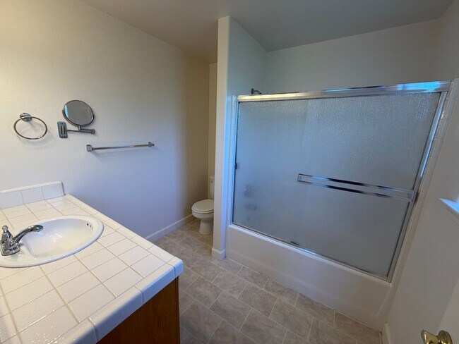 Building Photo - Downtown Templeton (3/2) - Must See!!