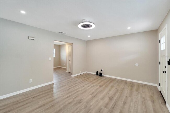 Building Photo - 1462 Cleveland St