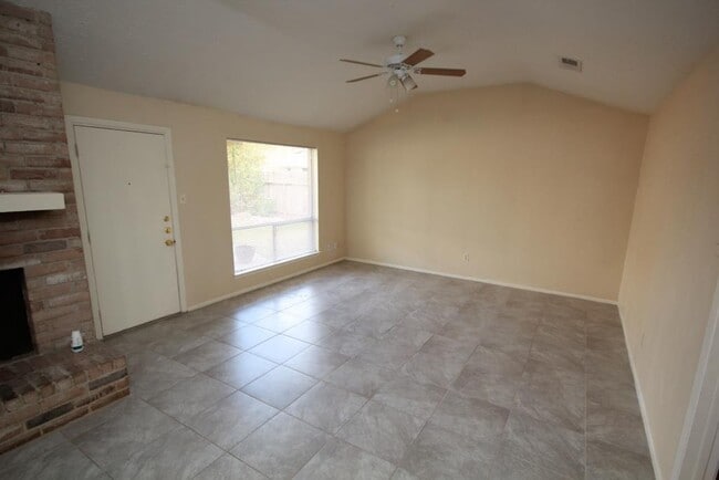 Building Photo - 24002 Silversmith Ln