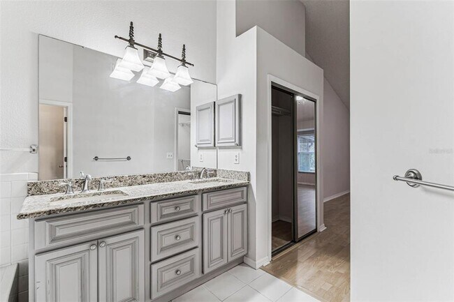 Building Photo - 7206 Ridgeport Dr