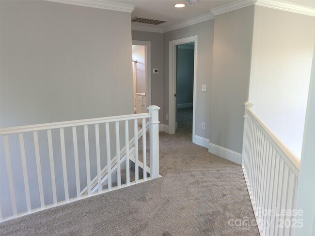 Building Photo - 103 Hickory Hill Rd